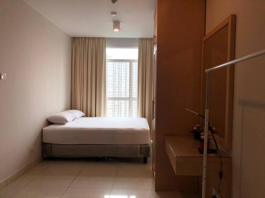 Central Park Residences Jakarta Exterior photo