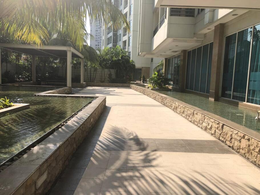 Central Park Residences Jakarta Exterior photo